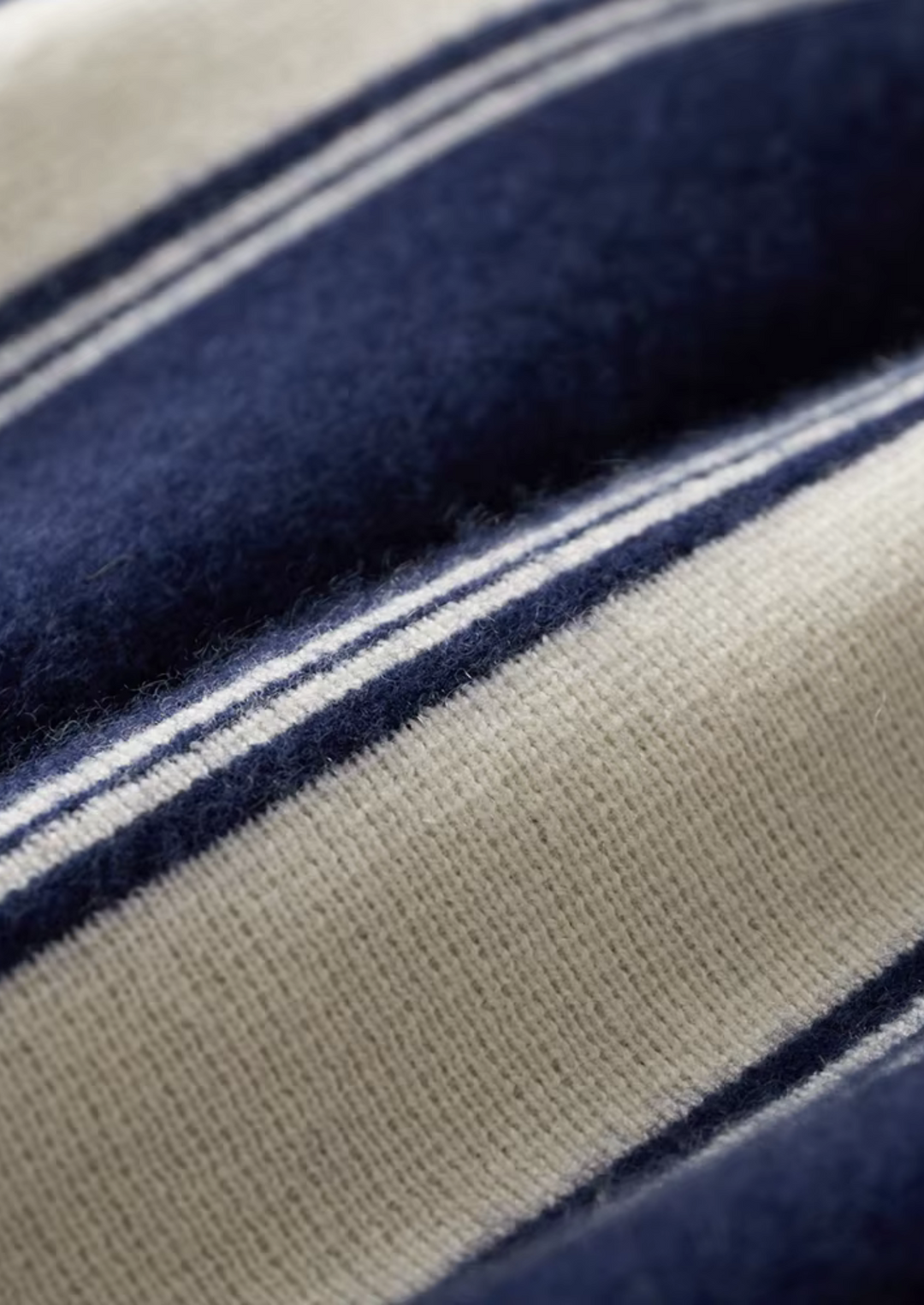 PURE MERINO WOOL DAMIEN SADA